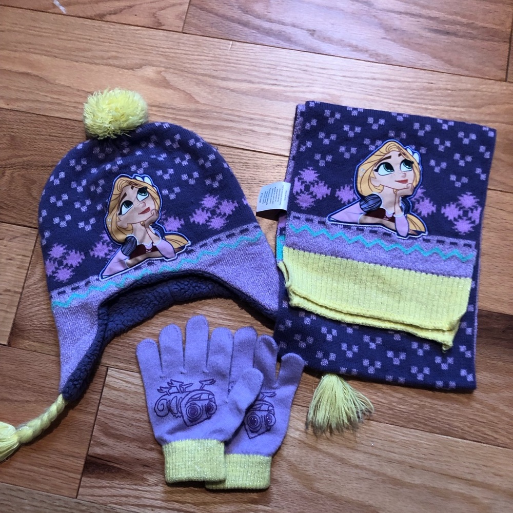Disney Purple and Yellow Rapunzel Winter Set